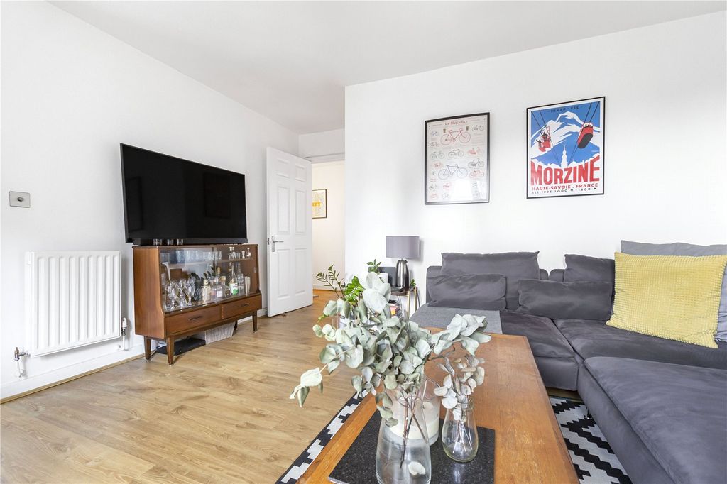 Property photo 3 of 17 Picture No. 04