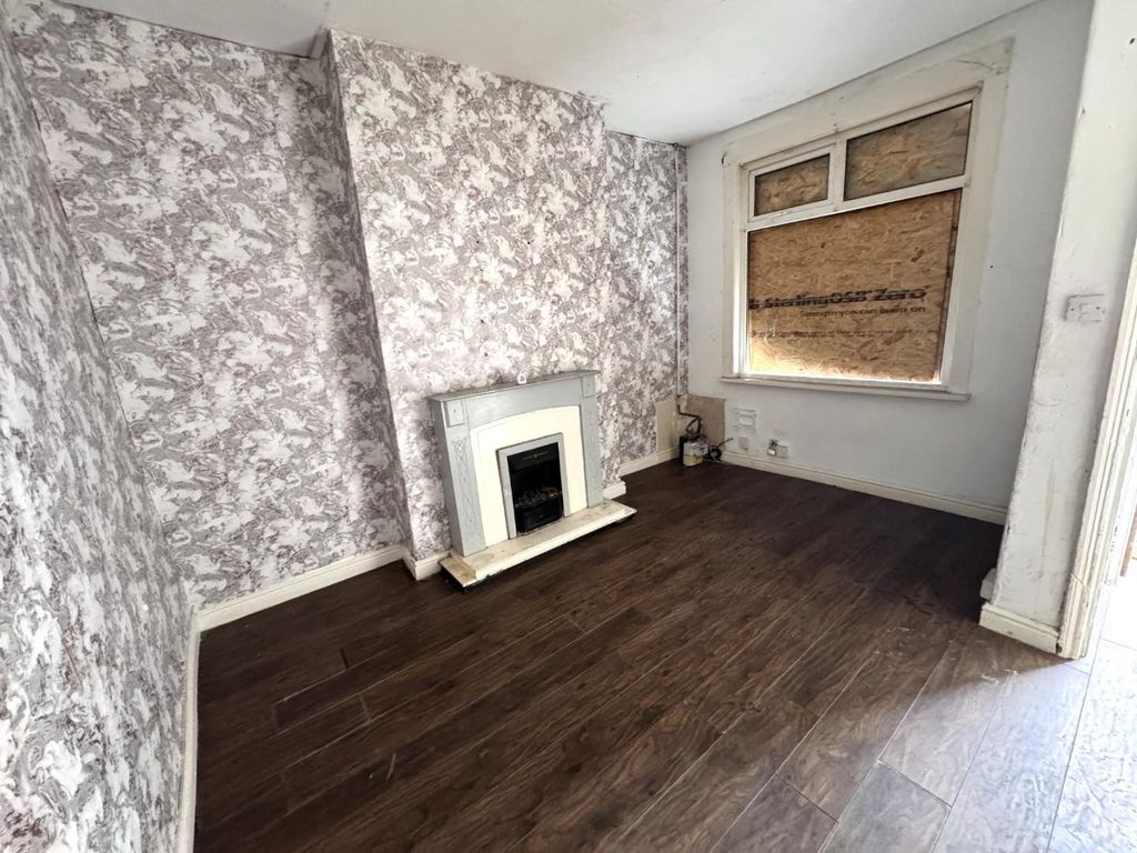 Property photo 2 of 7 Lounge