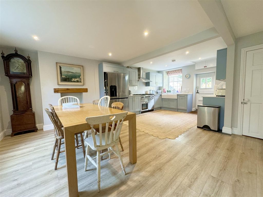 Property photo 2 of 34 Kitchen/Diner