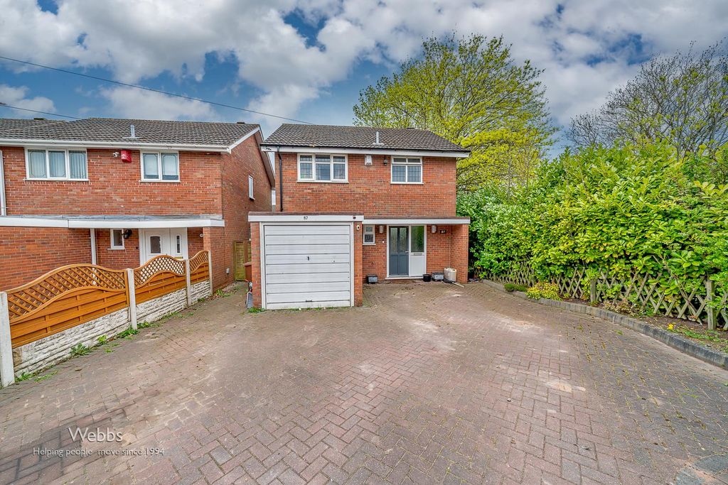 Property photo 1 of 26 Â© Webbs Estate Agents Â© (32 Of 33).Jpg