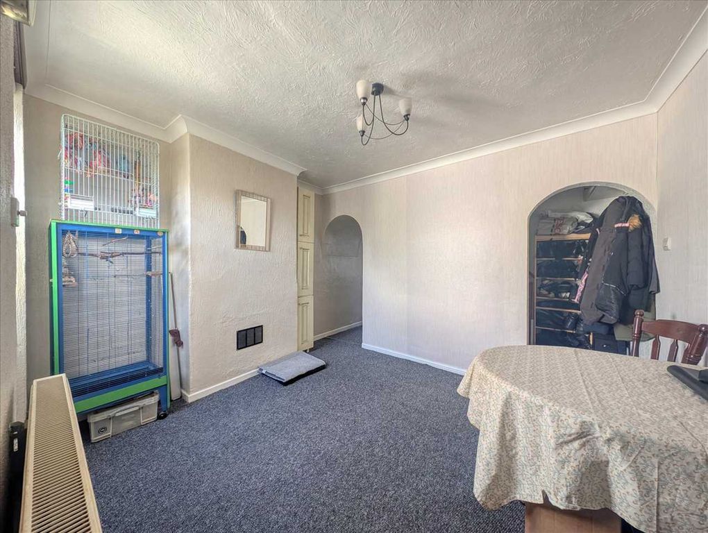 Property photo 3 of 15 Dining Room