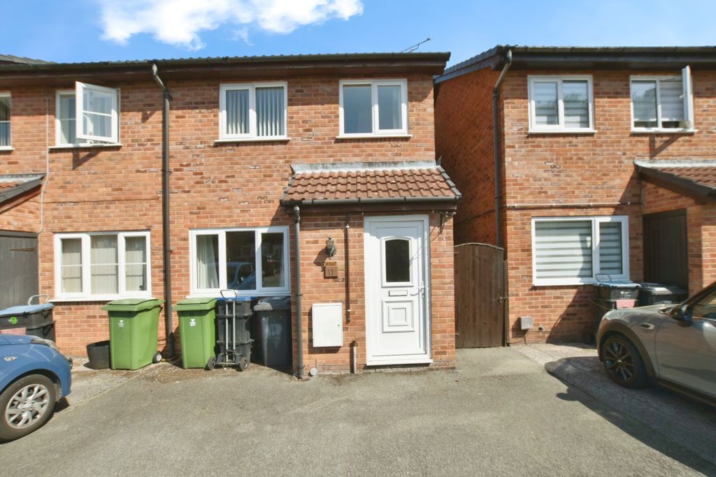 Property photo 1 of 9