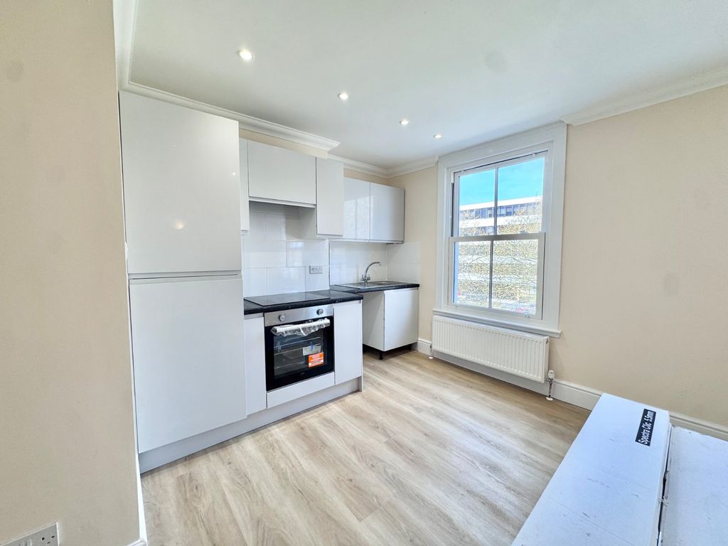 Property photo 3 of 5 Picture 3