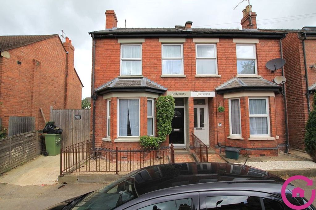 Property photo 1 of 10 Photo 10