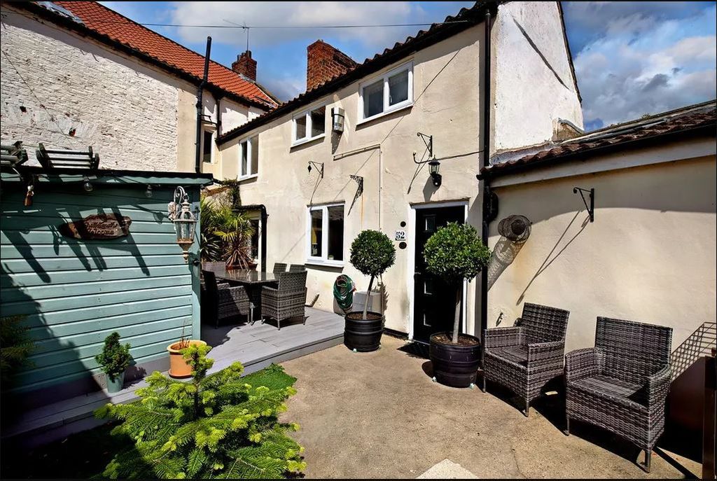 Property photo 1 of 12 Photo 1