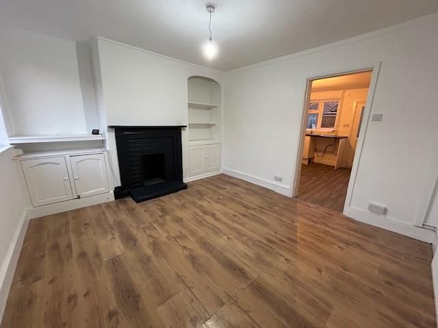 Property photo 3 of 16 Thumbnail_Img_9893.Jpg