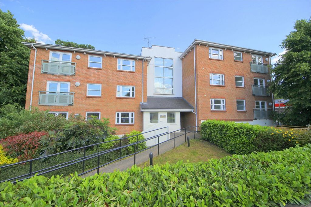 Property photo 1 of 15 2 Bedroom 2 Bathroom Apartment For Rent