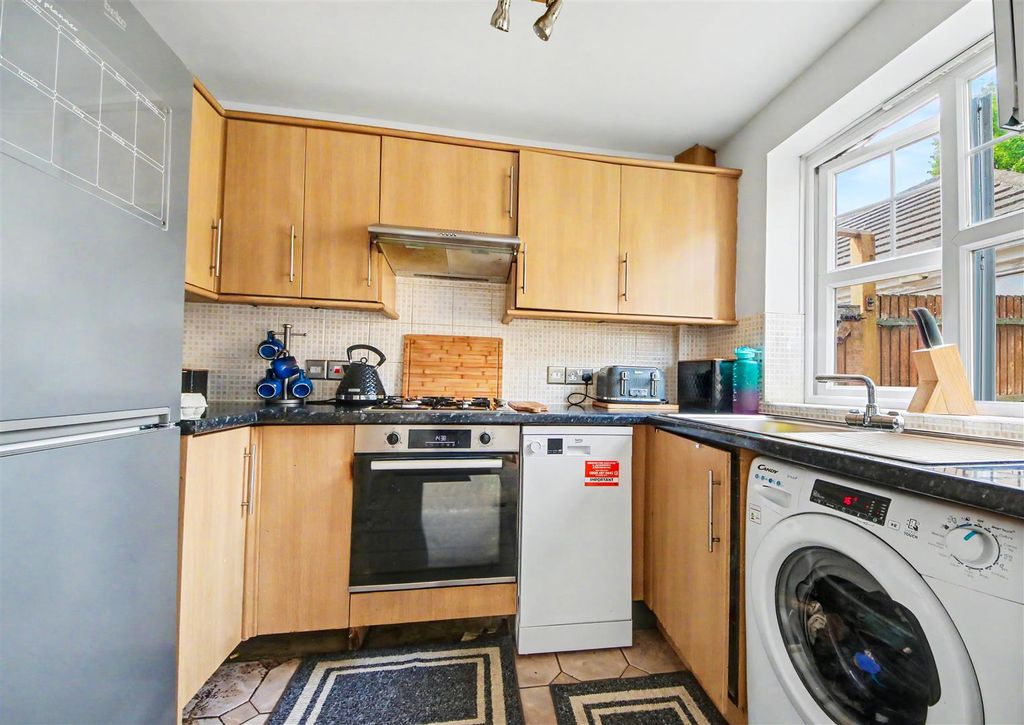 Property photo 3 of 9 1931119.Jpg