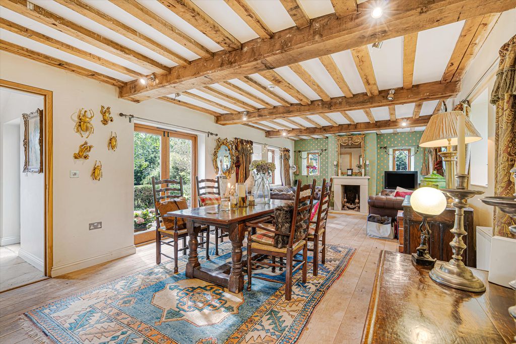 Property photo 2 of 19 Image