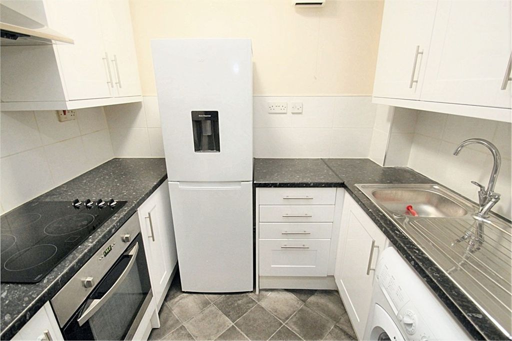 Property photo 2 of 5