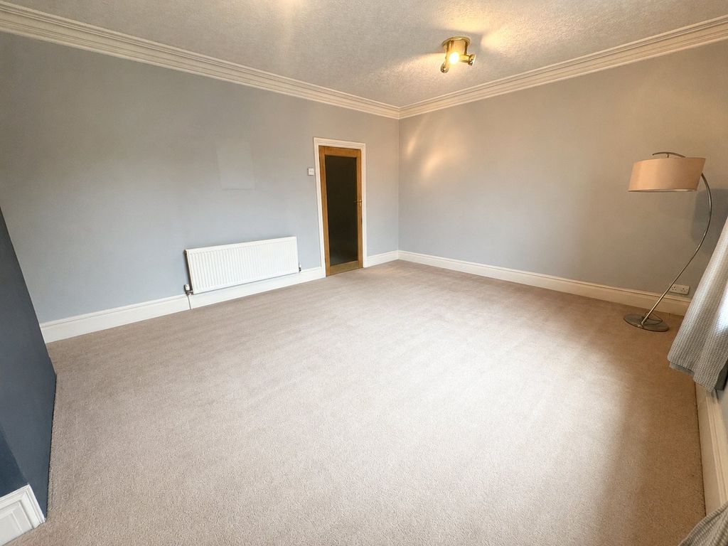 Property photo 3 of 9 Living Room