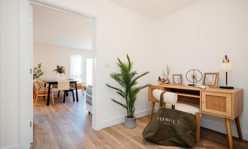Property photo 2 of 8 Dandara - Zoopla -