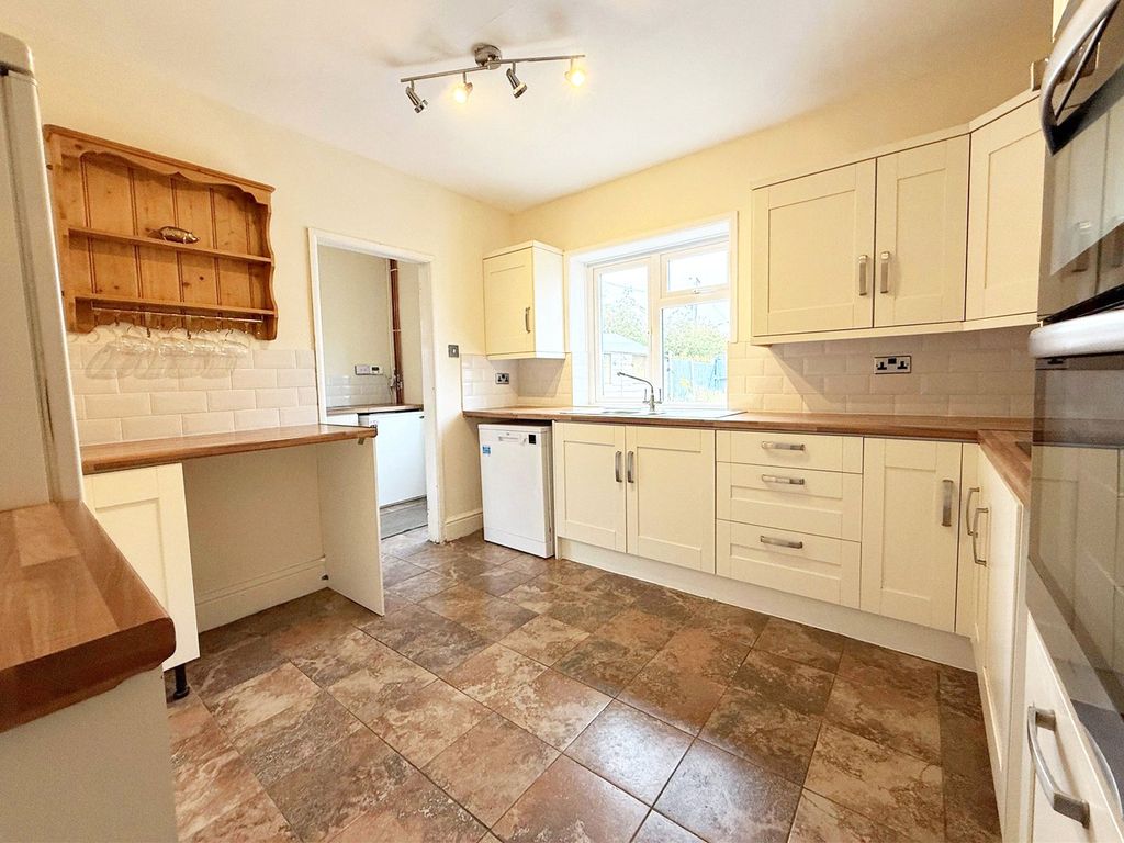 Property photo 2 of 18 Picture No. 35