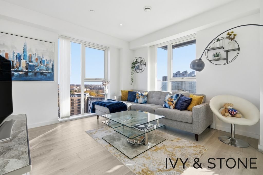 Property photo 2 of 20 4609773