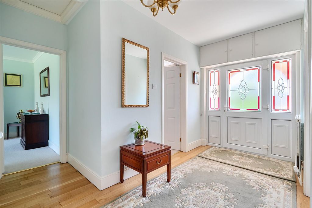 Property photo 2 of 16 1449163-13-69E78885B9334.Jpg