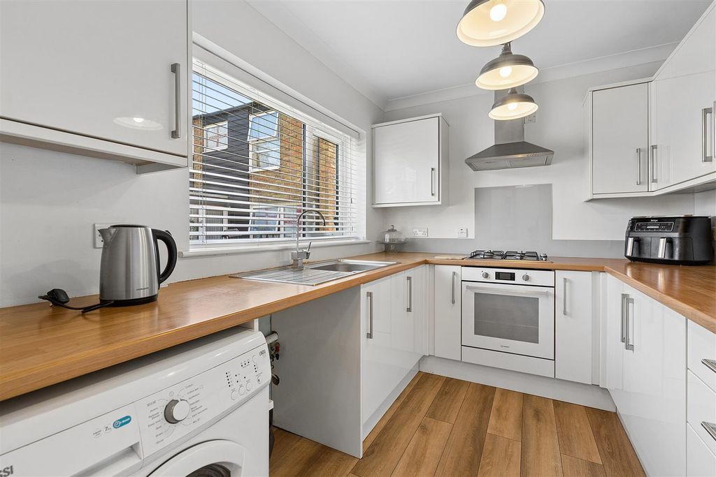 Property photo 2 of 13 Kitchen