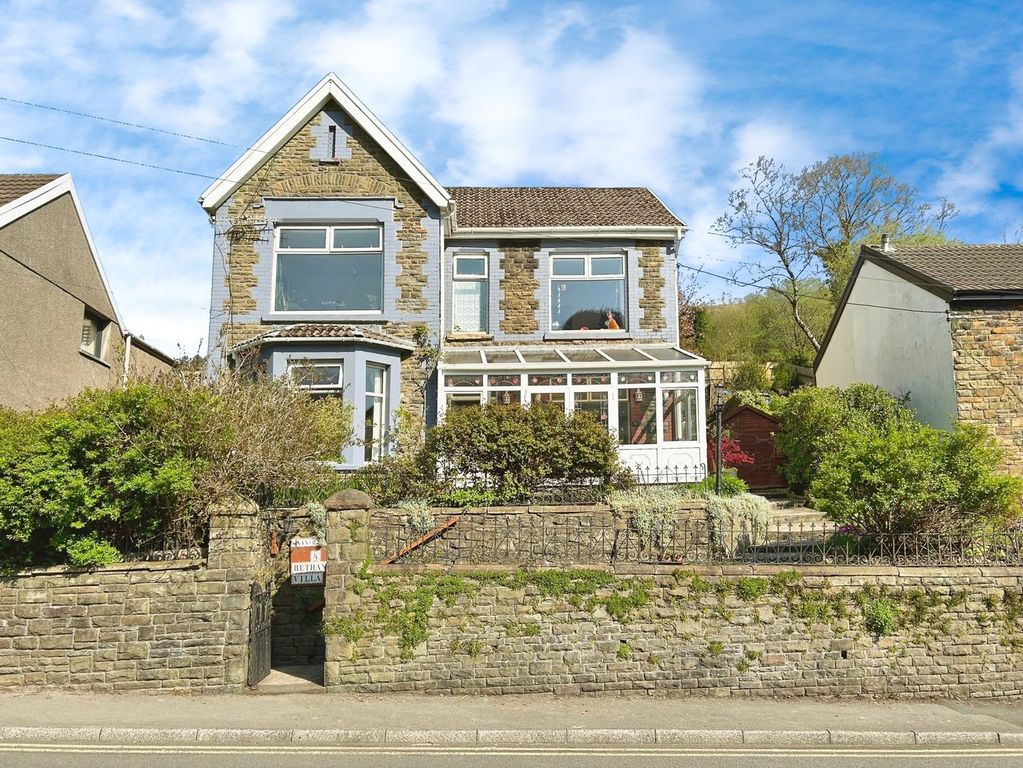 Property photo 1 of 32