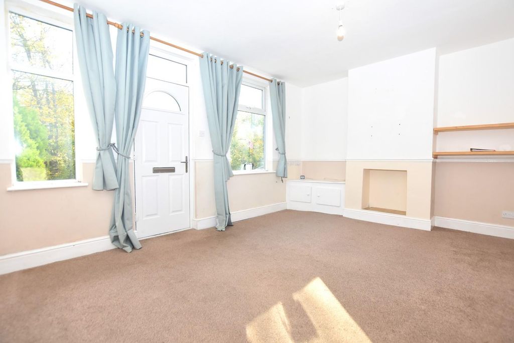 Property photo 2 of 15 Living Room.Jpg