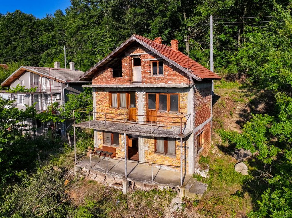 Property photo 1 of 13
