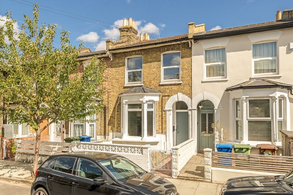 Property photo 1 of 11