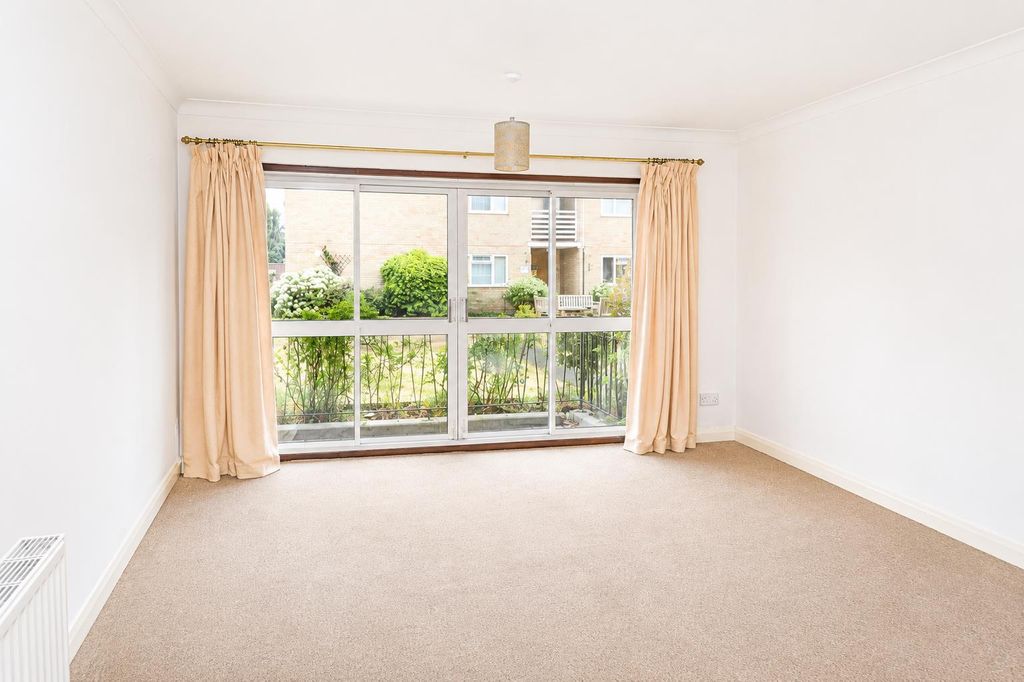 Property photo 3 of 8
