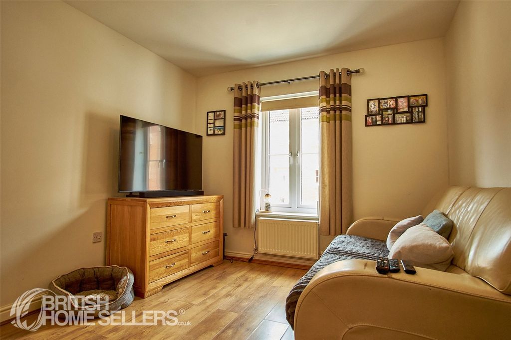 Property photo 2 of 21 Picture No. 29