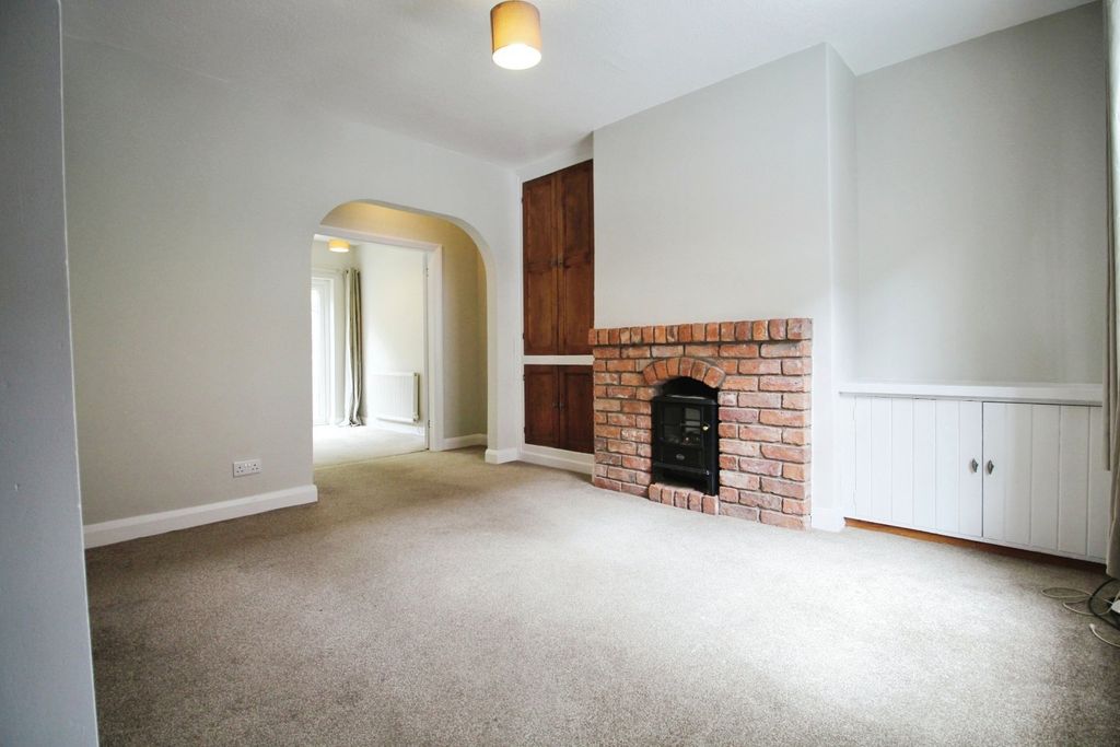 Property photo 2 of 13 Lounge