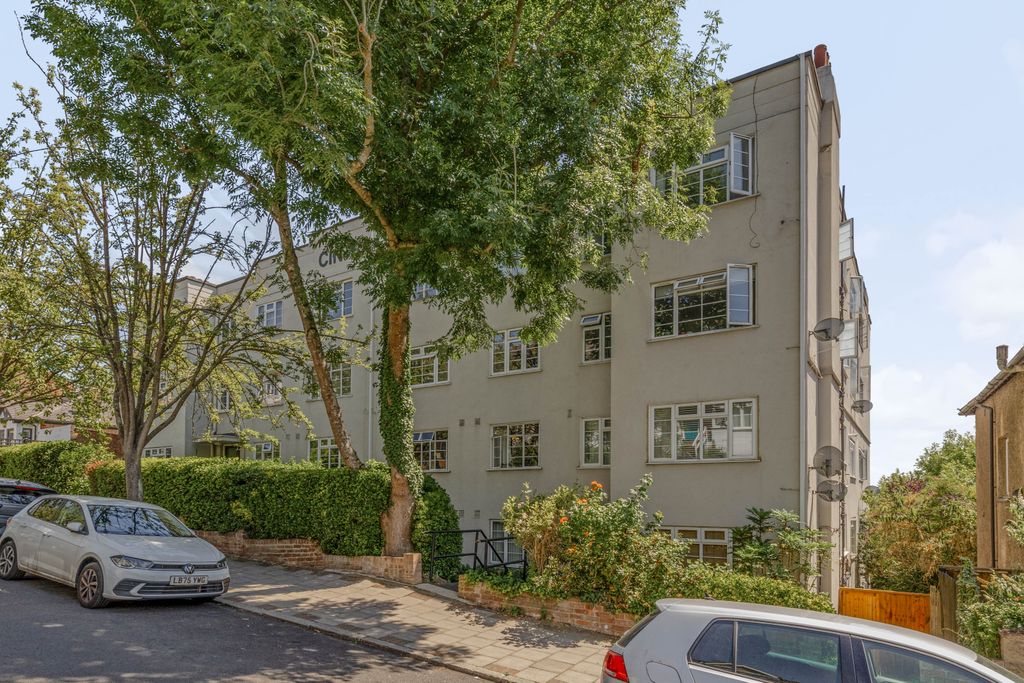 Property photo 1 of 12 918A2102