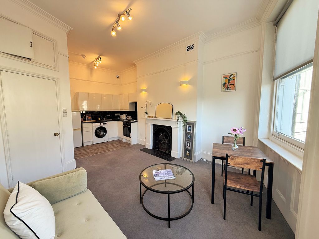 Property photo 3 of 14 Img-8311