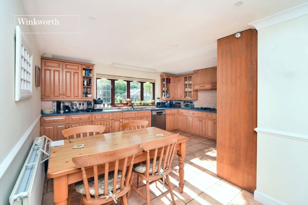 Property photo 2 of 24 Picture No. 31