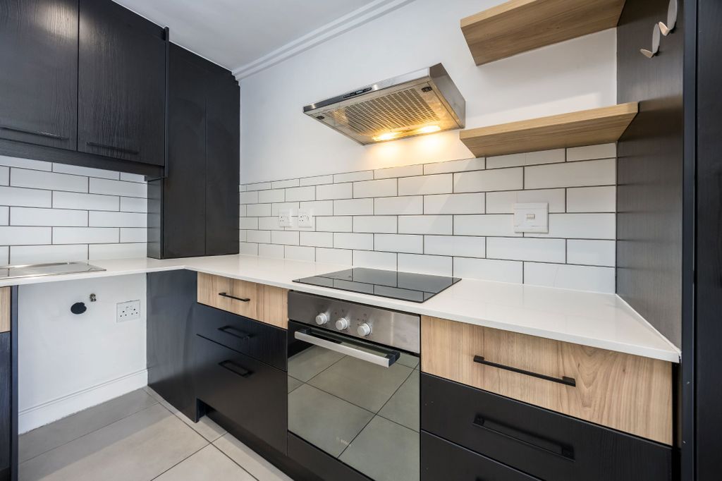 Property photo 2 of 12 Dbv1711069