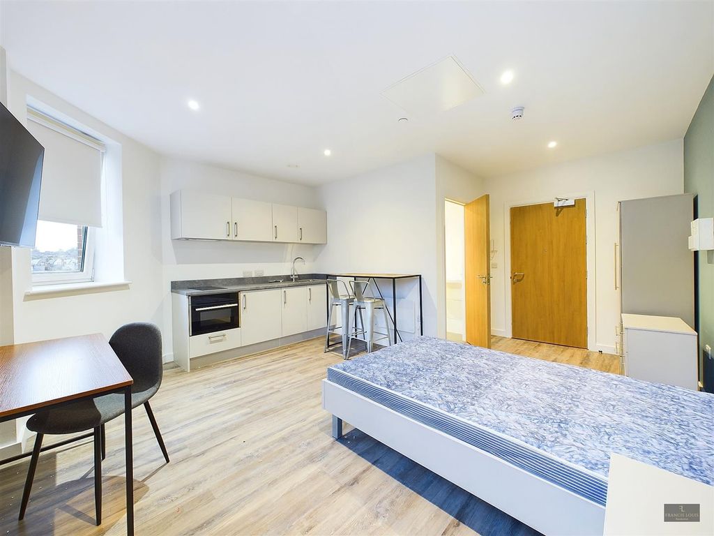 Property photo 1 of 6 Cam02887G0-Pr0333-Still003.Jpg