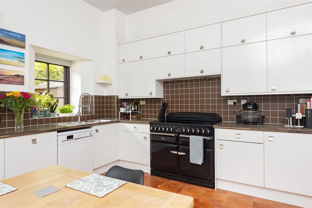 Property photo 3 of 36 Kitchen Diner