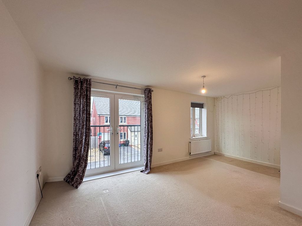 Property photo 3 of 15 4955454