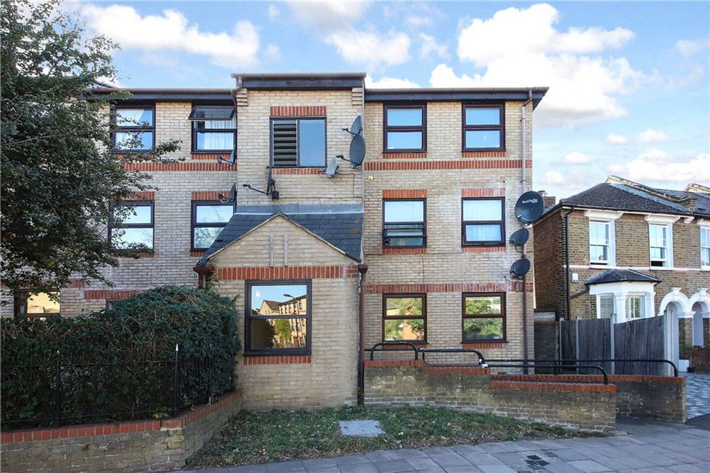 Property photo 1 of 7