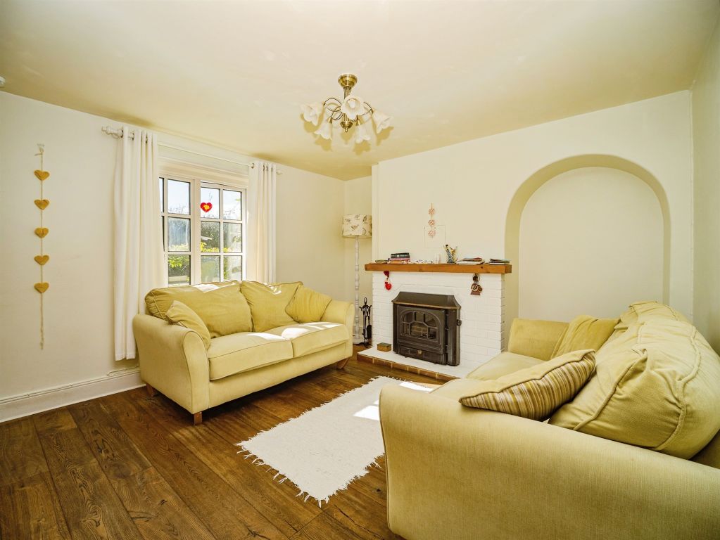 Property photo 3 of 32