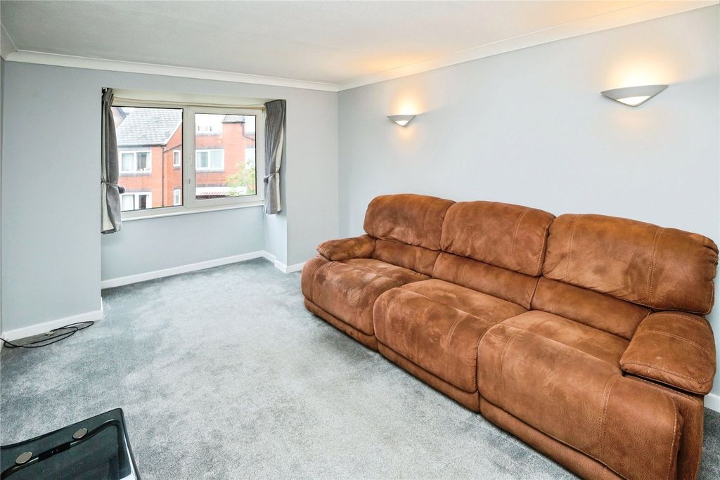 Property photo 2 of 11 Living Room