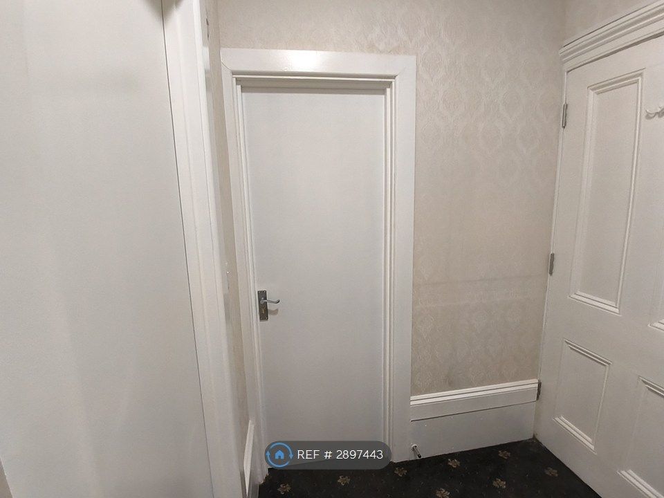 Property photo 2 of 23 Enter Hallway