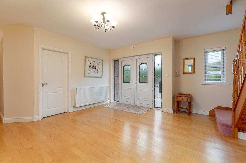 Property photo 3 of 25