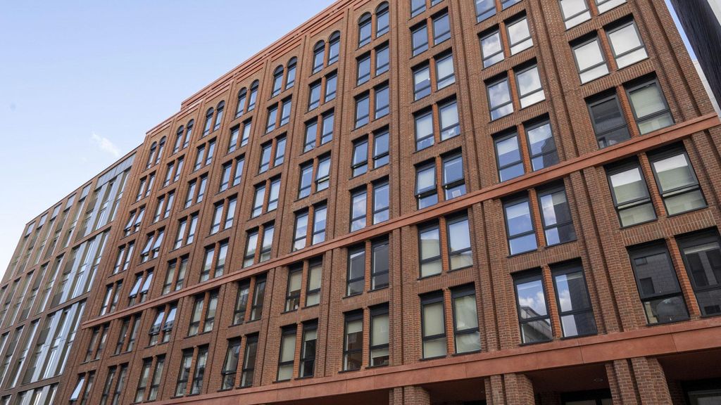 Property photo 1 of 25