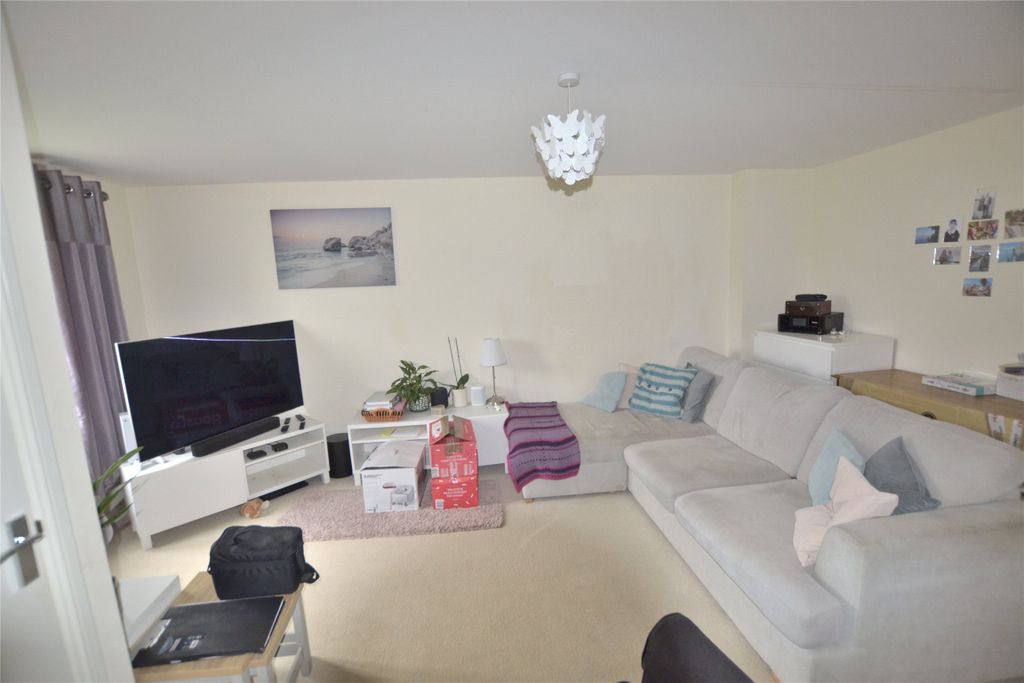 Property photo 2 of 12 Picture No. 04