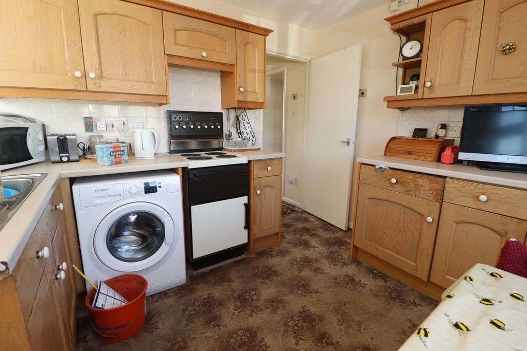 Property photo 3 of 13 Img_1374