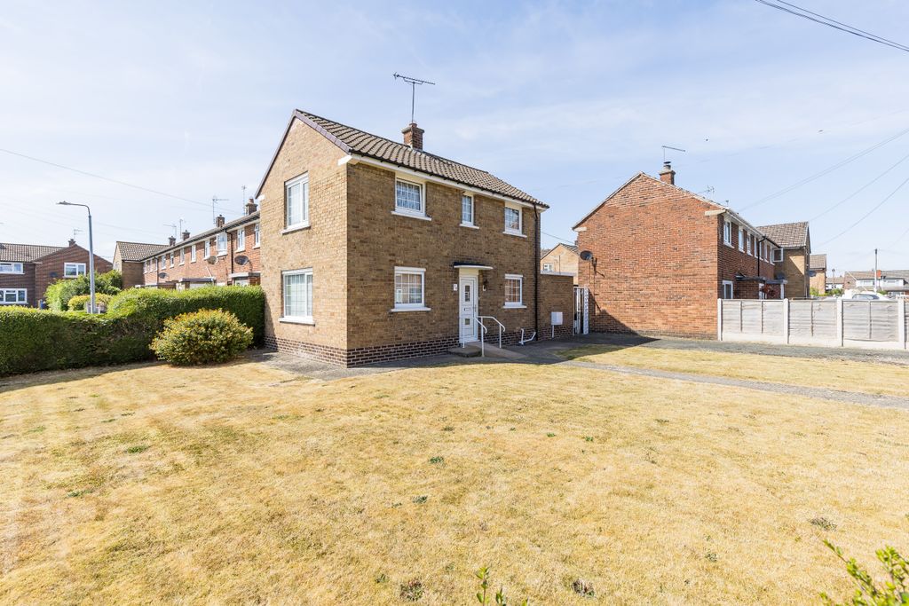 Property photo 2 of 16 1