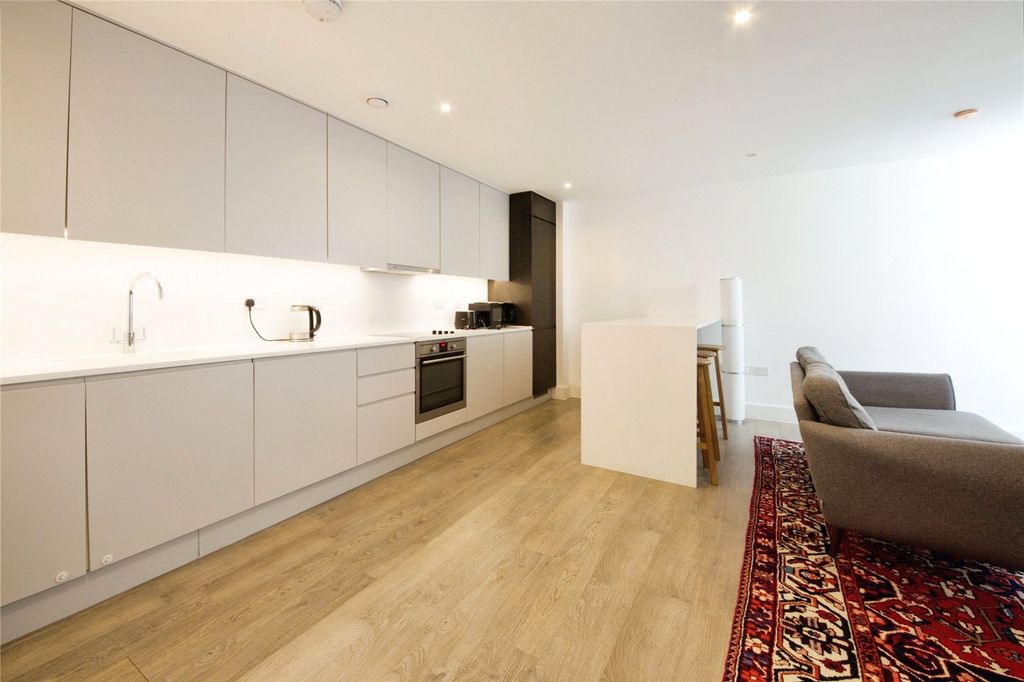 Property photo 2 of 12 Kitchen