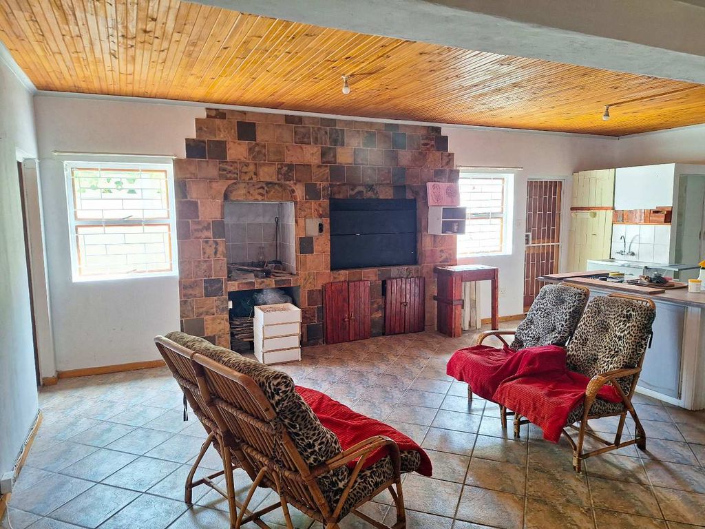Property photo 2 of 49