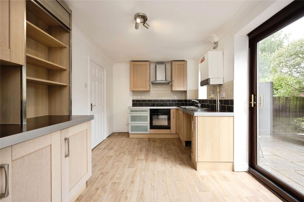 Property photo 2 of 19 Picture No. 39