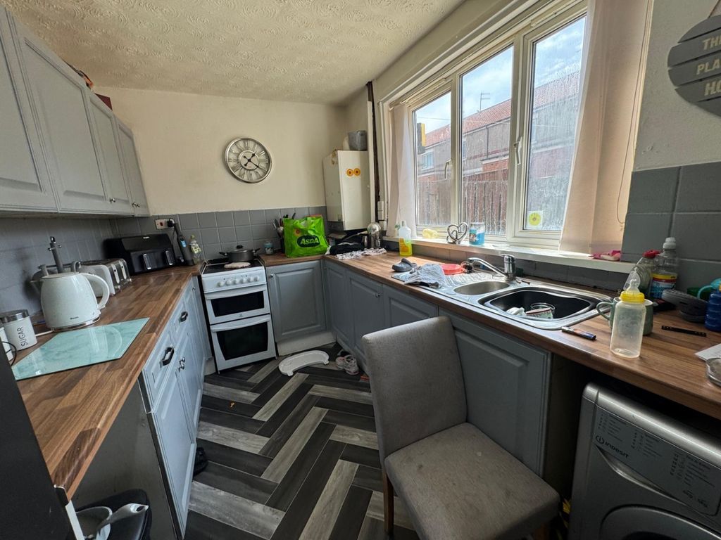 Property photo 3 of 9 49174057-31Ed-4750-89Eb-23Bd09Cf1744