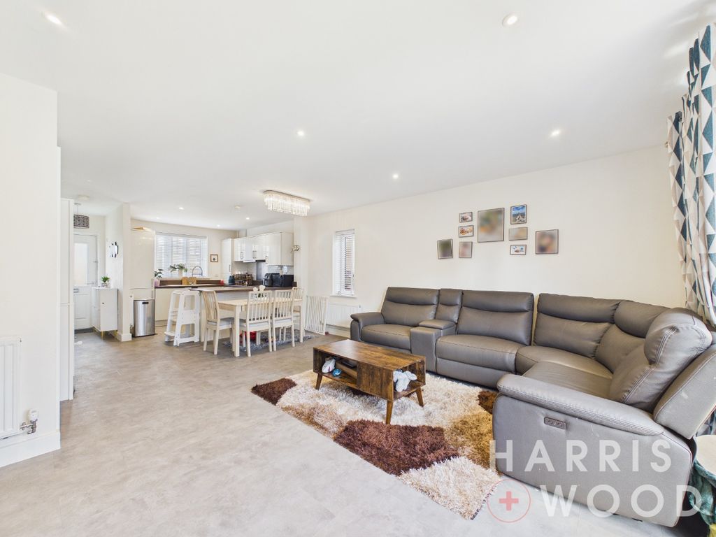 Property photo 3 of 20 4904373