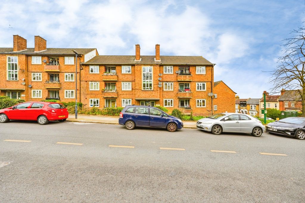 Property photo 2 of 20 Pbox-Img.Jpg