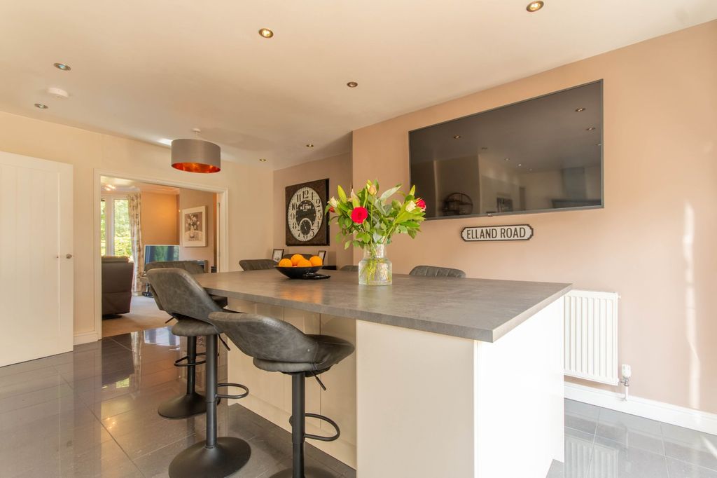 Property photo 2 of 18 Picture No. 03